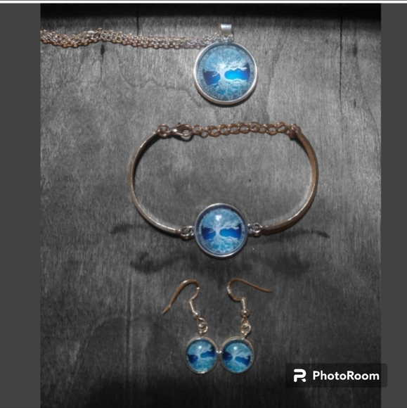 New Tree of Life Necklace Bracelet & Earrings Set - Picture 2 of 2
